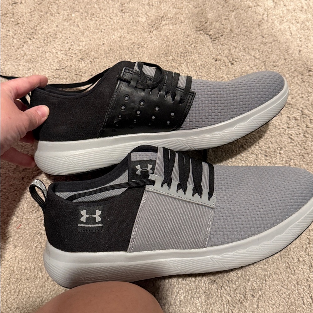 Under Armour Men's Black and Gray Athletic Shoes - Picture 3 of 4
